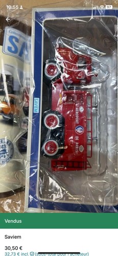 Saviem camion miniature rouge