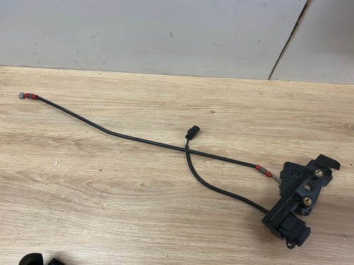 Une prise usb avec serrure - une,