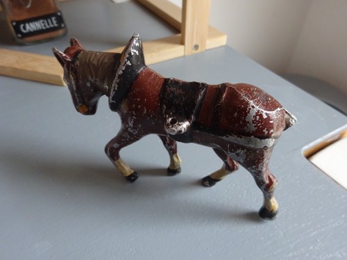 Très ancien cheval trait - ancien,