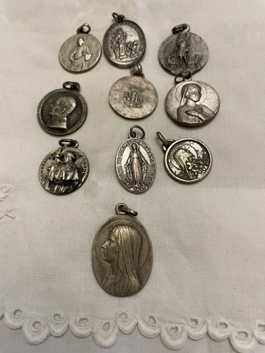 Lot médailles religieuses - lot,