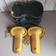 PAIRE D' ÉPAULETTES