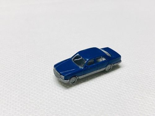 Mercedes 500 bleue - 500,