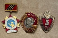 Russe insignes - ),