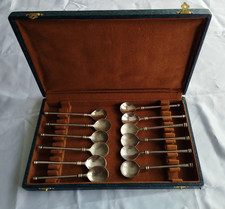 Coffret de 12 petites