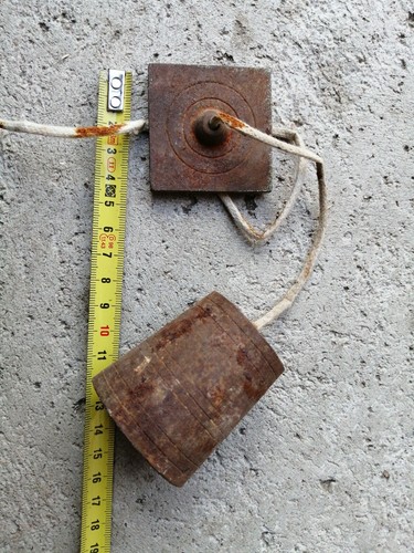 Outil ancien fil a plomb - f4-,