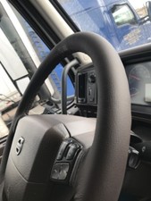 Couvre Volant Neuf En Cuir