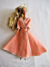 BARBIE en ROBE DE CHAMBRE DUVETEUSE LONGUE ROSE ORANGE - 99-5