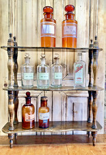 ANCIENNE ETAGERE A COLONNETTES