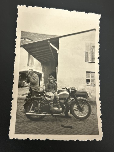 Photo moto ancienne - moto,