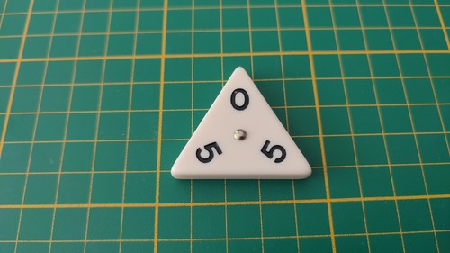 Pièce triangulaire 0 - triangulaire,
