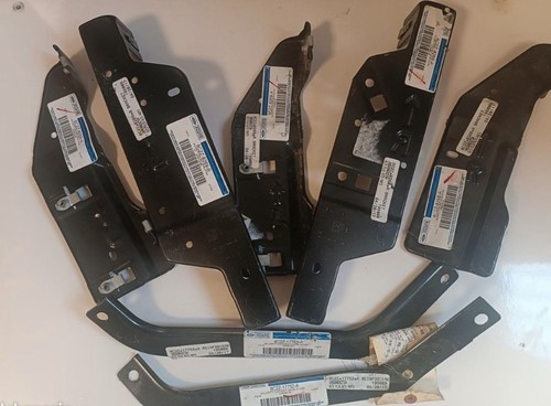 Ferrure calandre ford - ferrure,