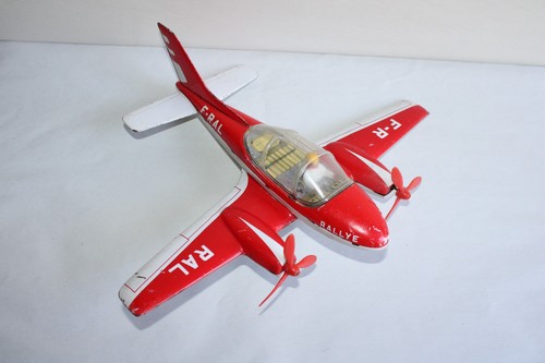 Ancien jouet joustra avion - jouet,