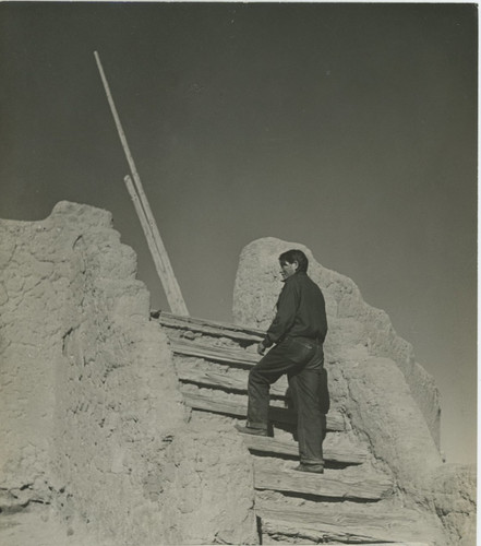 Kiva pueblo indians - indians, vintage