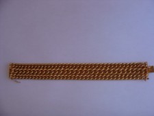 Gros bracelet en plaqué or