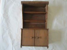 Ancien buffet vaisselier de poupée façon bambou