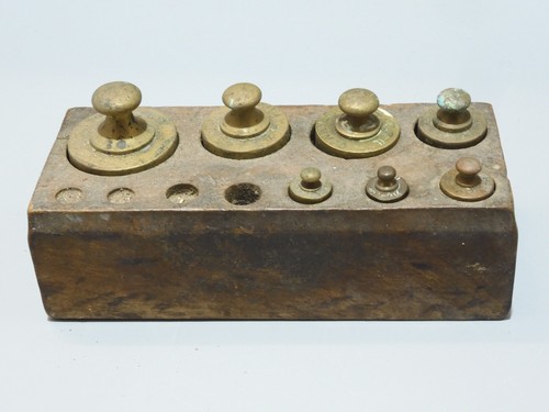 Ancienne boite 7 poids - boite,