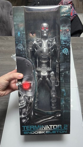 Neca terminator 2 - 🤖,