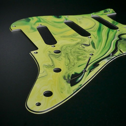 Pickguard fender strat - pickguard,