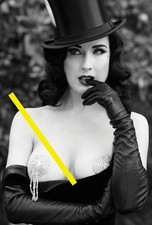 Photo taille au choix DITA VON