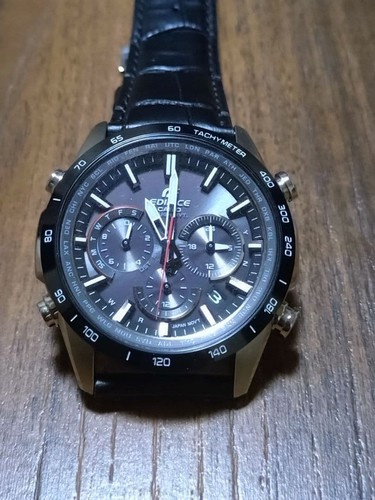 Montre chronographe solaire