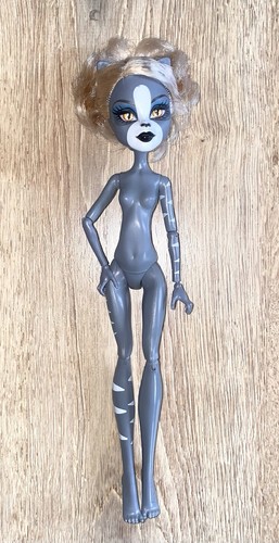 Poupée monster high - poupée,