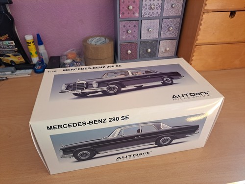 Mercedes 280 black autoart - mercedes,