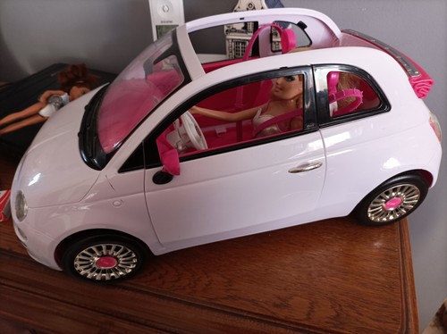 Voiture fiat barbie avec - voiture,