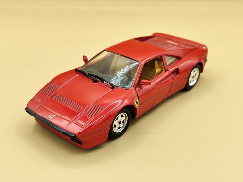 Ferrari 288 gto rouge - 1/24,