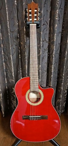 Guitare classique électrique