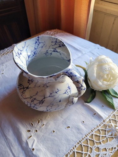 Ancien broc toilette - toilette, en