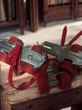 Ancienne paire de patins à