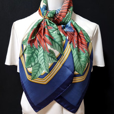 Hermes Carré 90 Les Perroquets Silk Scarf Blue Tags No Box Used.