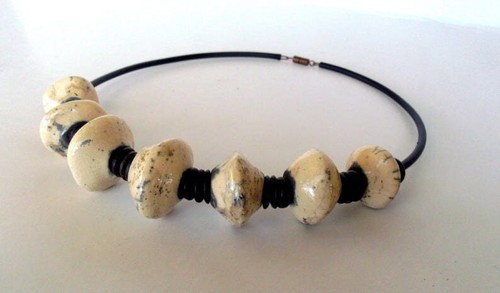 Collier perles galets