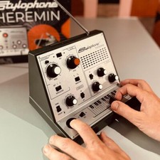 Stylophone Theremin Synthétiseur Analogique Rétro Son Portable Mini Synthé NEUF