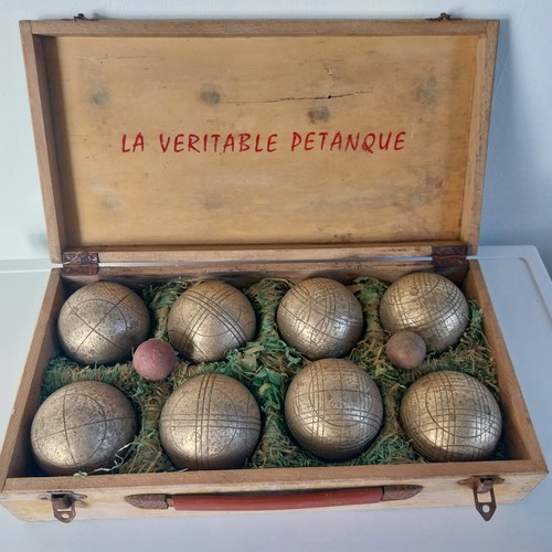 Jeu boules provencales - de,