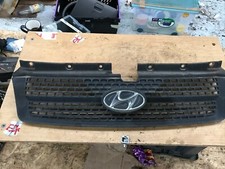 HYUNDAI MATRIX 2005 FRONT RADIATOR GRILLE WITH BADGE