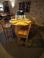 table bar et 4 tabourets