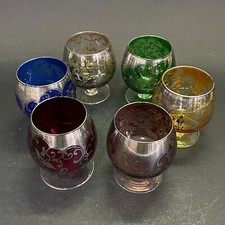 6 verres à Cognac de couleur