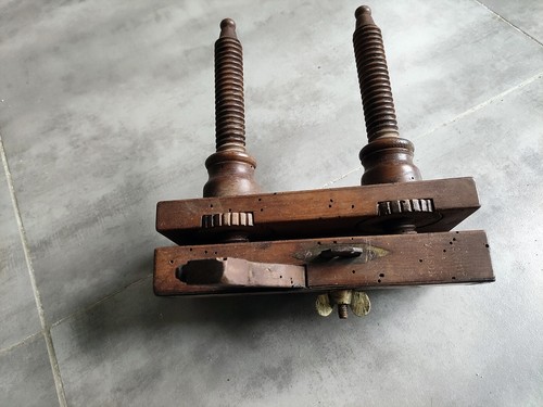 Ancien rabot bouvet fer - ,