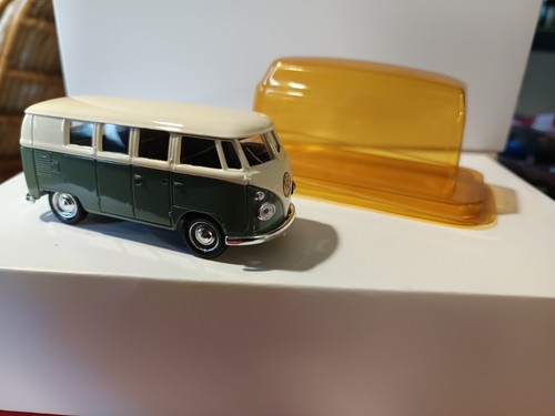 Volkswagen combi solido - 1/43,