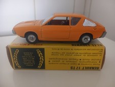 DINKY TOYS RENAULT 17 TS +