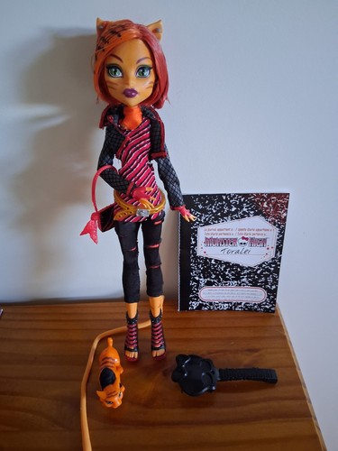 Poupée monster high - monster,