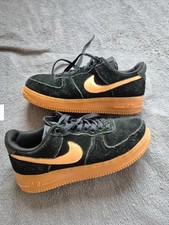 Nike Air Force one noire doré