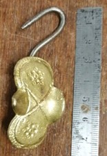 C5T4 - Bronze Apron Hook Corporation Craft Seller Butcher 