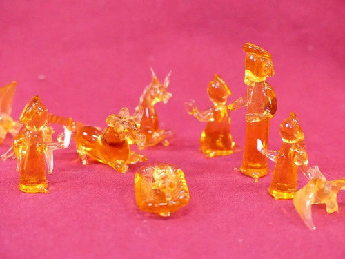 Superbe creche miniature - creche,