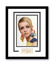 Twiggy Autographed Signed 11x14 Framed Photo Fashion Supermodel ACOA