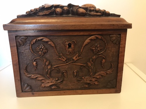 Boîte sculptée ancienne - boîte,