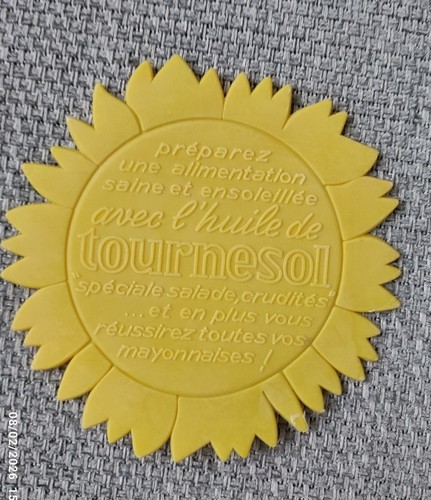 Rare dessous bouteille - dessous,