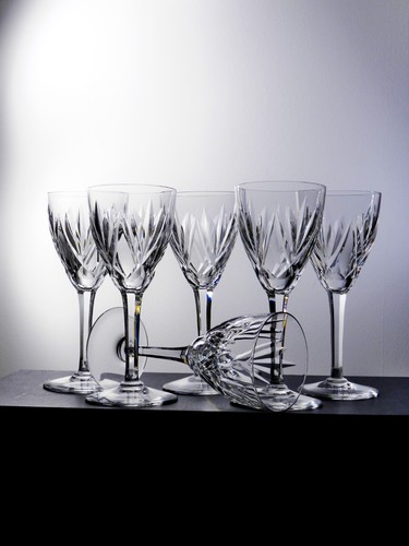 Service grands verres - de, à