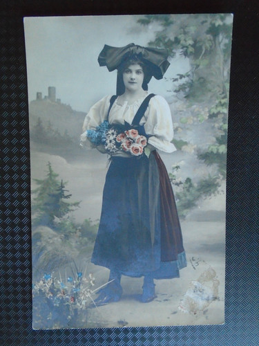 Cpa femme portant - cpa,